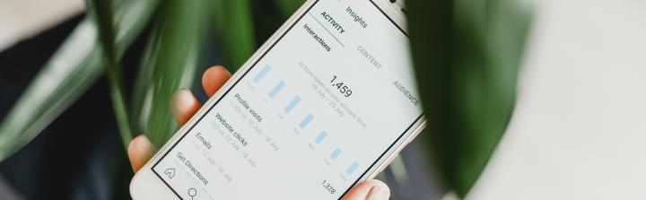Hobbystycznie czy zawodowo? Jak pracują twórcy internetowi i ile na tym można zarobić?
